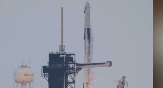 NASA SpaceX අභ්‍යවකාශ මධ්‍යස්ථානයට